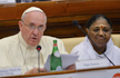 Mata Amritanandamayi meets Pope in Vatican